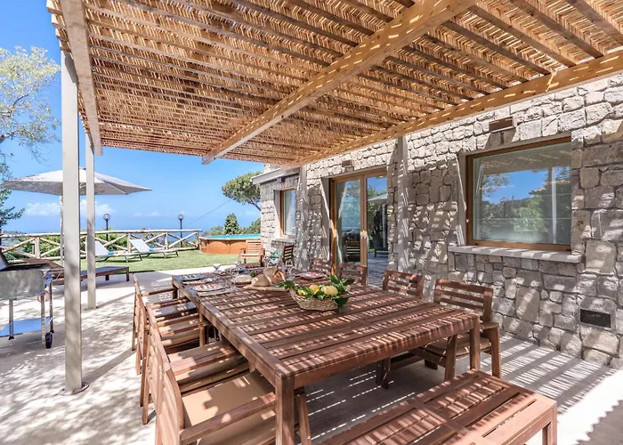 Maison Annie - Mental Wellness Retreats