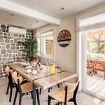 Вілла Maison Annie - Mental Wellness Retreats