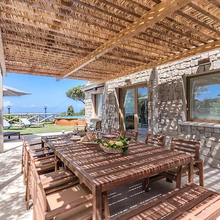 Maison Annie - Mental Wellness Retreats