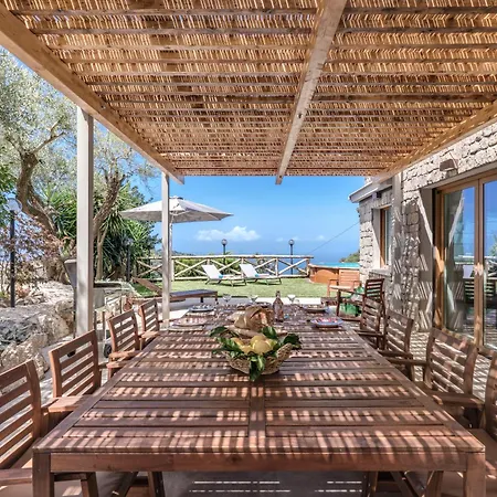 Maison Annie - Mental Wellness Retreats سورينتو